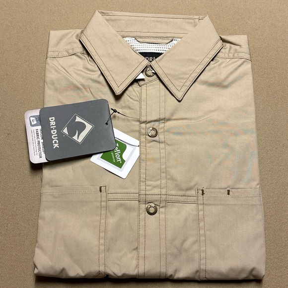 Dri Duck Fishing Shirt Mens Small Brown Short Sleeve Vented Water Resistant New - Picture 1 of 8